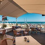 Bluewaves Апарт-отель 3*