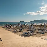 Ξενοδοχείο με διαμερίσματα Bluewaves