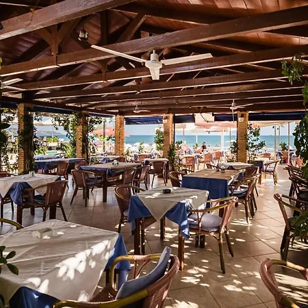 Lägenhetshotell Bluewaves 3*