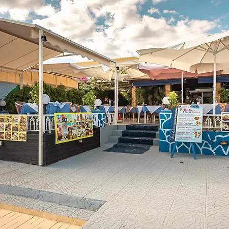 Bluewaves Apart-hotel Laganas