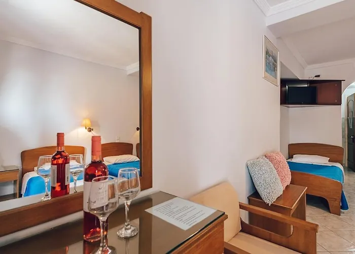 Bluewaves Lägenhetshotell Laganas