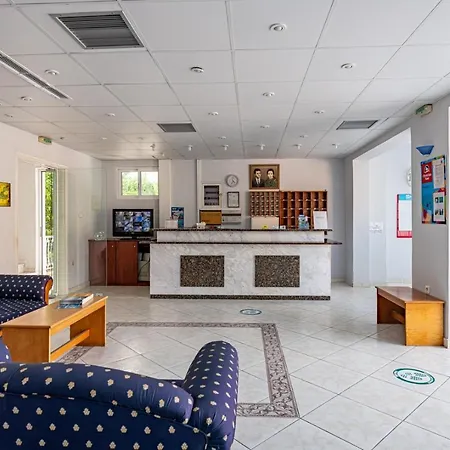 Bluewaves Hotel de apartamente 3*